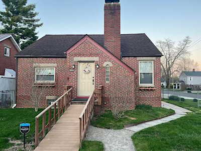 3044 Medina Avenue Columbus, OH 43224