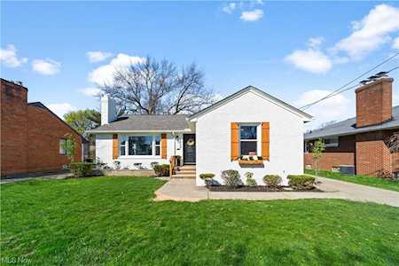 2868 Westmoor Rd Rocky River, OH 44116