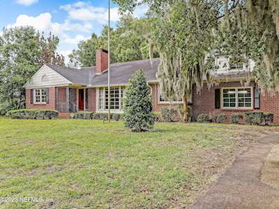4926 Glade Hill ST Jacksonville, FL 32207
