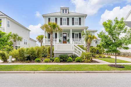 2547 Josiah St Charleston, SC 29492