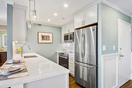 77 Adams St #304 Quincy, MA 02169