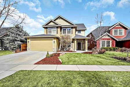 894 E Thunderbird Ct Eagle, ID 83616-4187