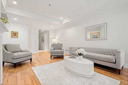 630 Hammond Street #104 Brookline, MA 02467
