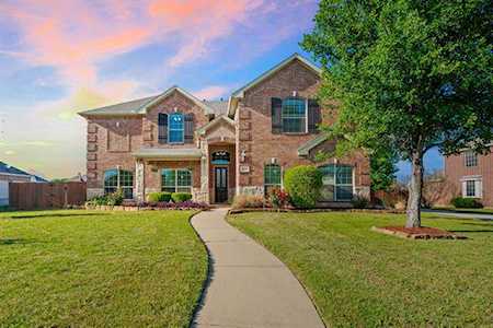 1624 Bassett Hound Drive Fort Worth, TX 76052