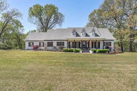 155 Brier Hills Dr Piperton, TN 38017
