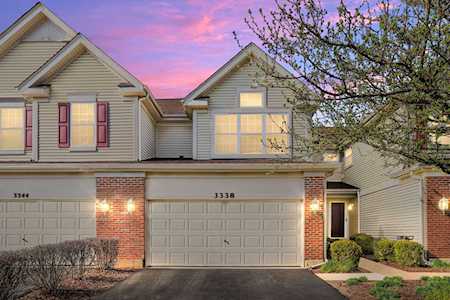 3338 Renard Ln St. Charles, IL 60175