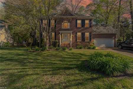 328 Spice Bush Ct Chesapeake, VA 23320