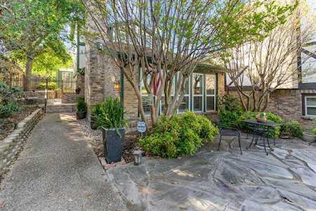 2626 Lakehill Lane Carrollton, TX 75006
