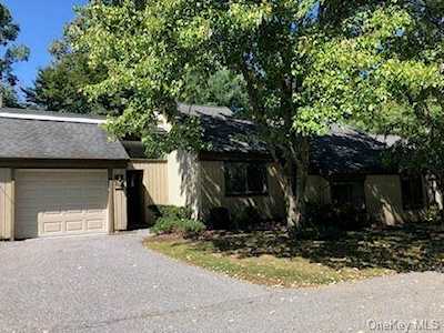 425 Heritage Hills #D Somers, NY 10589