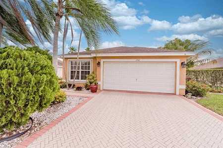 1732 Sawgrass Circle Greenacres, FL 33413