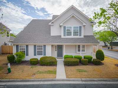1321 Queens Gate Chesapeake, VA 23320