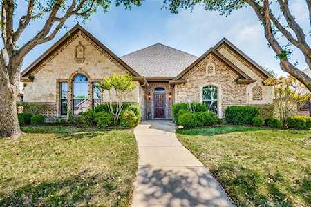7036 Ridge Crest Drive North Richland Hills, TX 76182