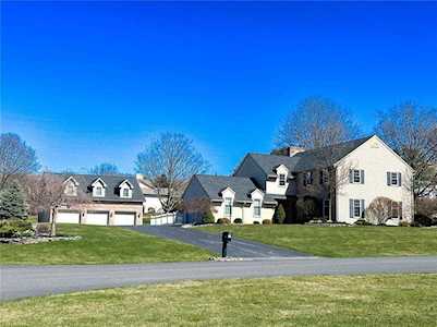 4971 Poplar Circle Schnecksville, PA 18078