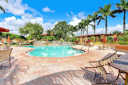 2304 Anchor Ct #2702 Dania Beach, FL 33312