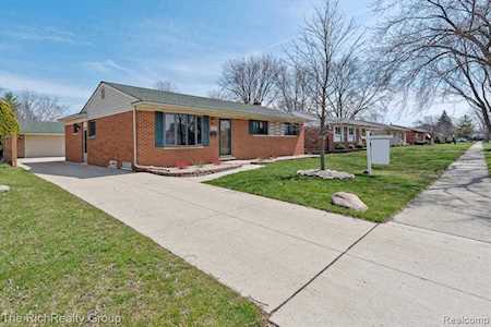 487 S Bryar St Westland, MI 48186