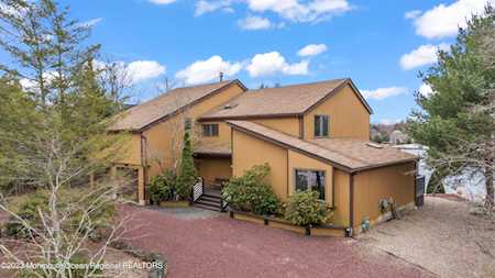 333 Timberlake Dr Manahawkin, NJ 08050