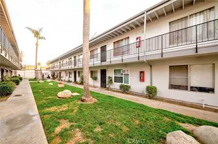 5500 Ackerfield Ave #202 Long Beach, CA 90805