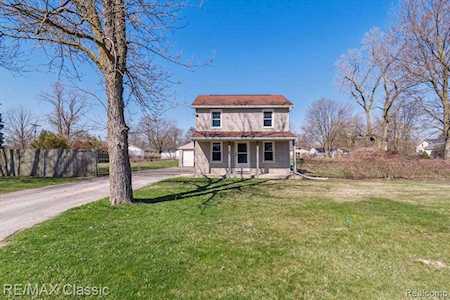 4170 Grace Ave Wayne, MI 48184
