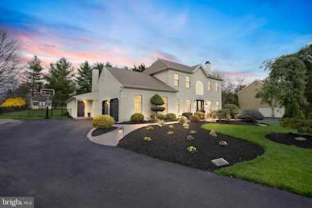 805 Redgate Rd Dresher, PA 19025