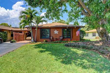 513 SE 27th Way Boynton Beach, FL 33435