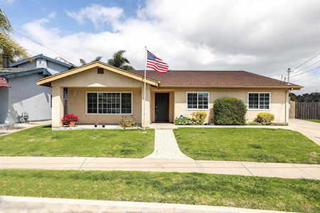 4771 Otomi Ave San Diego, CA 92117