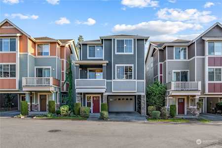 1232 100th Ct SE #18 Everett, WA 98208