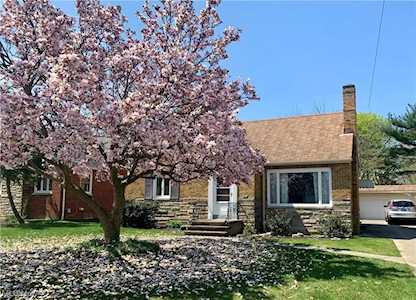 2908 Westmoor Rd Rocky River, OH 44116