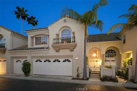 26456 La Scala Laguna Hills, CA 92653