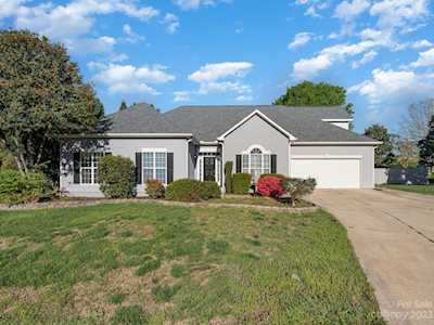 536 Gatsby Place NW Concord, NC 28027