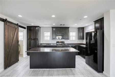 7600 Finishing Touch Ct Las Vegas, NV 89149