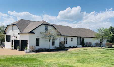 549 Bay Point Dr Gallatin, TN 37066
