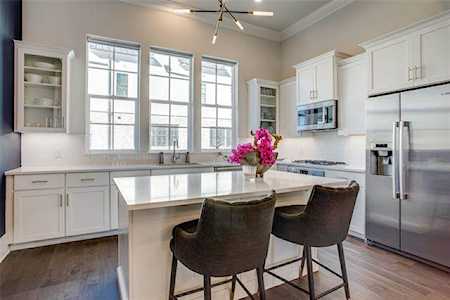 643 Baugh Drive Irving, TX 75039