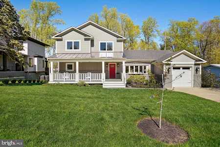 2105 Haycock Rd Falls Church, VA 22043