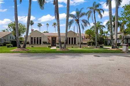 10400 NW 6th Ct Coral Springs, FL 33071