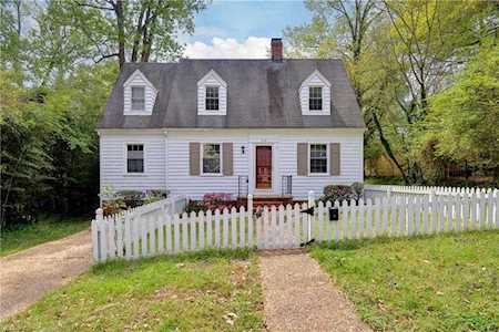 712 Monumental Ave Williamsburg, VA 23185