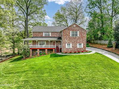 1002 Saint Johns Dr Maryville, TN 37801