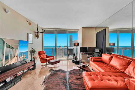 495 Brickell Ave #4809 Miami, FL 33131