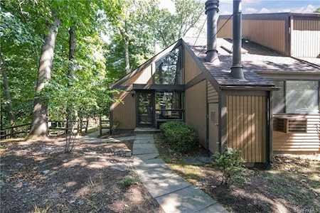 3 Tree Top Lane Dobbs Ferry, NY 10522