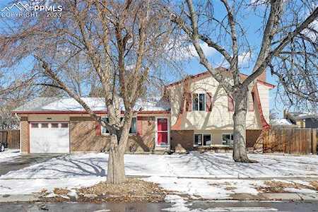 1233 De Reamer Circle Colorado Springs, CO 80915