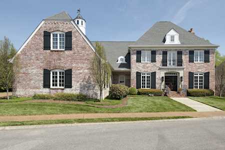 41 Sturbridge Ct Nashville, TN 37215