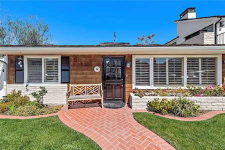2501 Crestview Dr Newport Beach, CA 92663