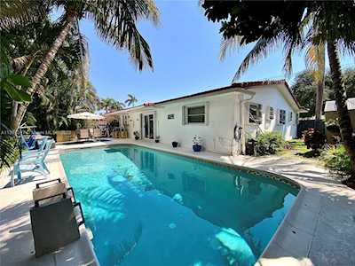810 N 28th Ave Hollywood, FL 33020