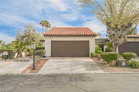 2591 La Cara Ave Las Vegas, NV 89121