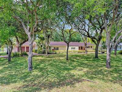 6405 SW 129th Ter Pinecrest, FL 33156