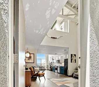 941 W Hawthorn #3 San Diego, CA 92101
