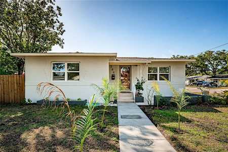 568 Southwest Blvd N St. Petersburg, FL 33703