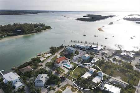 770 Russell St Longboat Key, FL 34228
