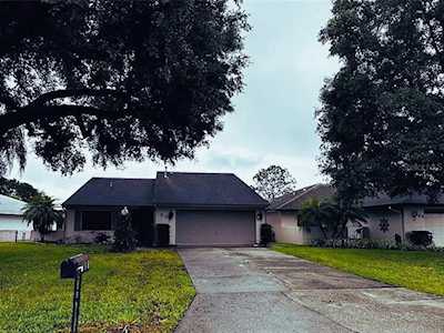537 Saint Andrews Rd Winter Haven, FL 33884