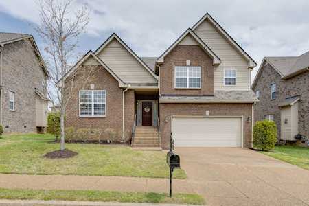 7712 Sunbar Ln Nashville, TN 37211