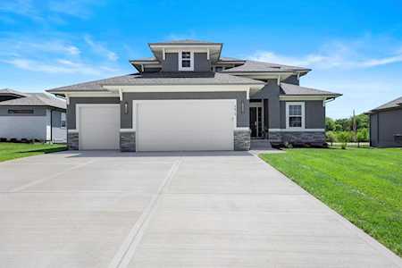 2613 SW Hook Farm Ln Lee's Summit, MO 64082